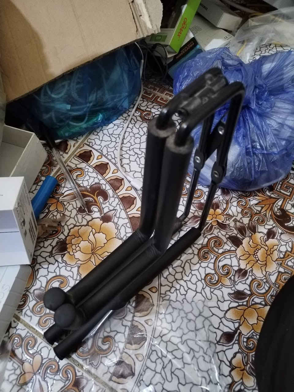 استاند كيتار حديد يطبك 
السعر 7الف معا التوصيل نهايتة


**إذا كنت صاحب هذا الإعلان وتريد حذفه لأي سبب، رجاءا أرسل رسالة إلى الدعم الفني**