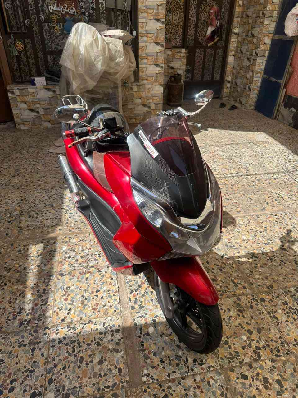 سلام عليكم
للبيع دراجه pcx جيل الاول ياباني موديل ١٦
هذا رقمي
***********
