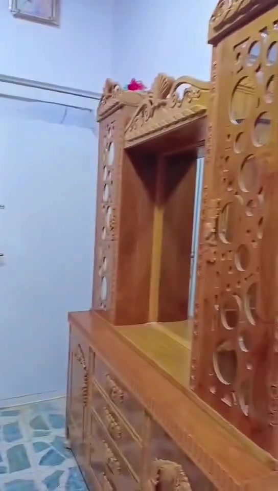 السلام وعليكم
غرفت اخشاب للبيع مستعمله قليل السعر مليون وا100
بيها مجال التواصل علئ خاص او رقم الهاتف ***********وتساب هم بهذا الرقم
