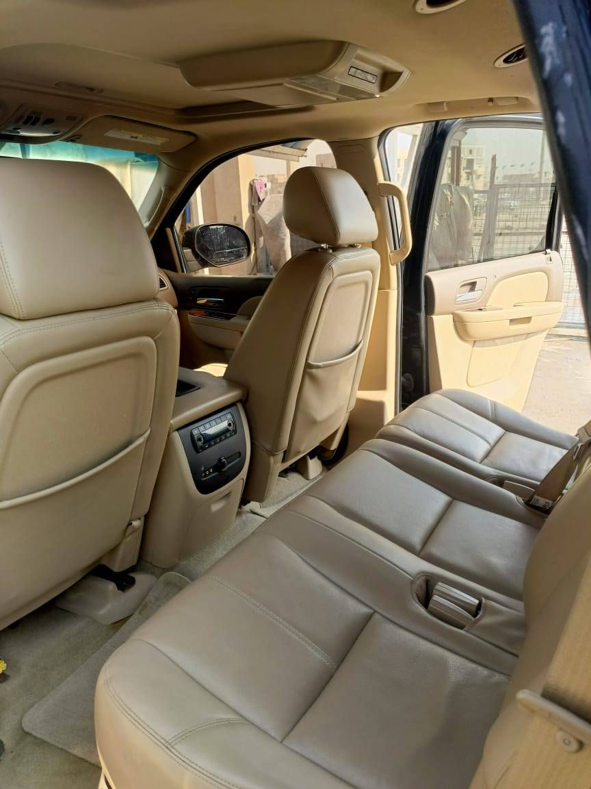 سلام عليكم للبيع تاهو بتره موديل 2014 علمن سياره ادوات ادوات لون ملكي اسود كفاله مكينه كير حدادا تاير طخم تاير سياره وضع شركه كفاله عامه كشنات كهربائيه فتح شاشه كشنات جلد فول مواصفات تبريد ثلج سعر 140وبيهه مجال مكاني بصره  (***********)
