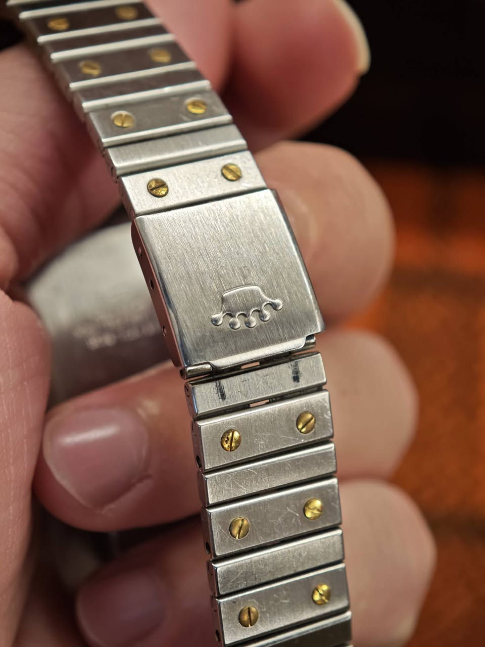 ساعه انتيكه مكينه سويسري خمس احجار كوارتز طلاء ذهب
سعر 200 وبيه مجال بسيط مكاني كربلاء


**إذا كنت صاحب هذا الإعلان وتريد حذفه لأي سبب، رجاءا أرسل رسالة إلى الدعم الفني**