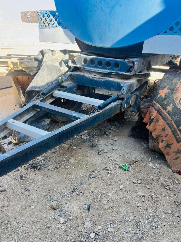 مقطوره جديده زيرو ما مستخدم تواير تخم جديد ٢٢.٥ حديد مغلون ابيضّ ٥ملم صينيه كبس مقوطره جديده ما مستخدمه سعه ٣٠ برميل  شاصي بلادي 
لاستفسار ***********
