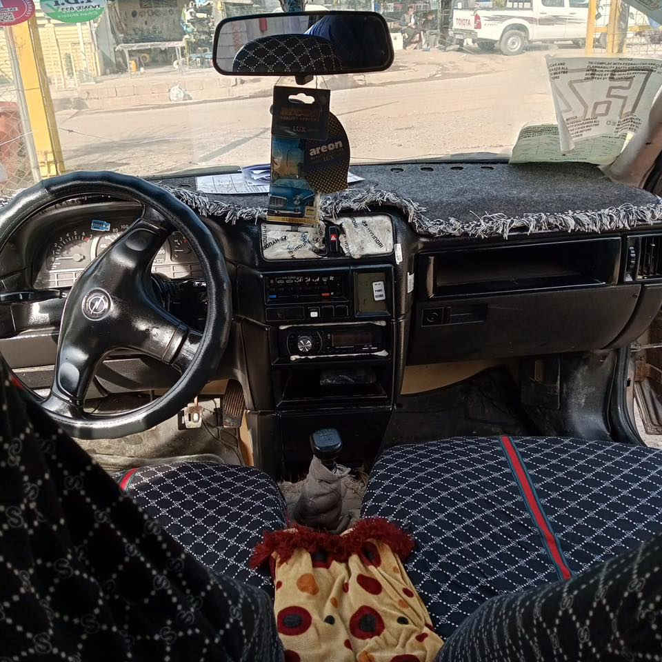 السلام عليكم للبيع أوبل فكترا حجم 20 جنطه 
محرك كير شرط رقم ديالى شرط التحويل السعر 
20 وبيها مجال العنوان الموصل قضاء البعاج (موديل 89

***********

***********
