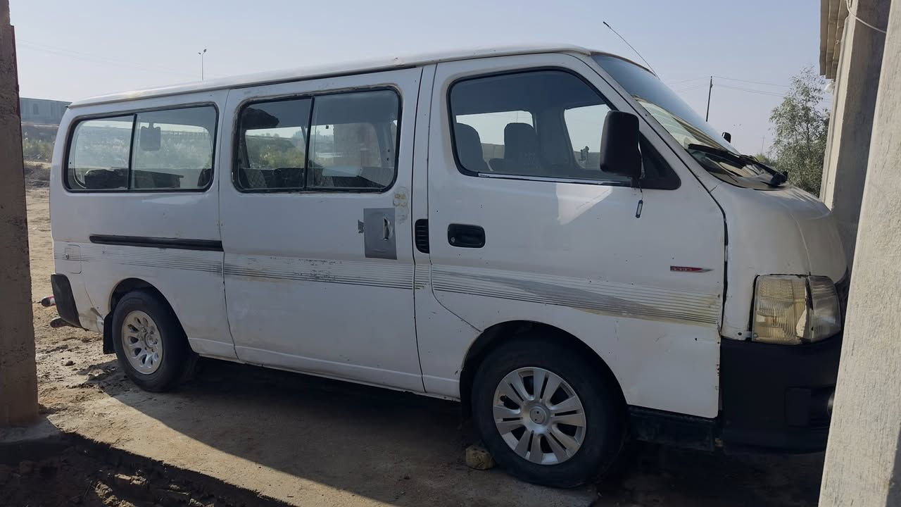 سلام عليكم من رخصت لادمن نيسان يورفان 2007سياره حلوه كبل لشارع ما ناقصه شي ما اندل راعيه اتكفل سرقه وعشاير 
محرك بانزين لاتنقيص ولا تبخير كير جديد تايرات تخم جديد باب كهربائي 
العنوان لانبار 
السعر 38 وبيه مجال بصيط
رقم ***********
