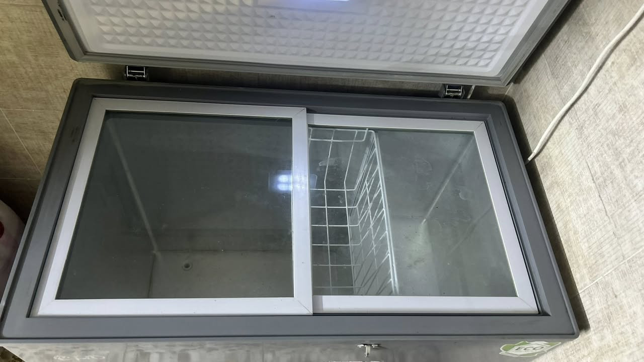 مجمده ٤ قدم نضيفه واستعمال قليل سعرها ٢٠٠ وبيها مجال بسيط


**إذا كنت صاحب هذا الإعلان وتريد حذفه لأي سبب، رجاءا أرسل رسالة إلى الدعم الفني**