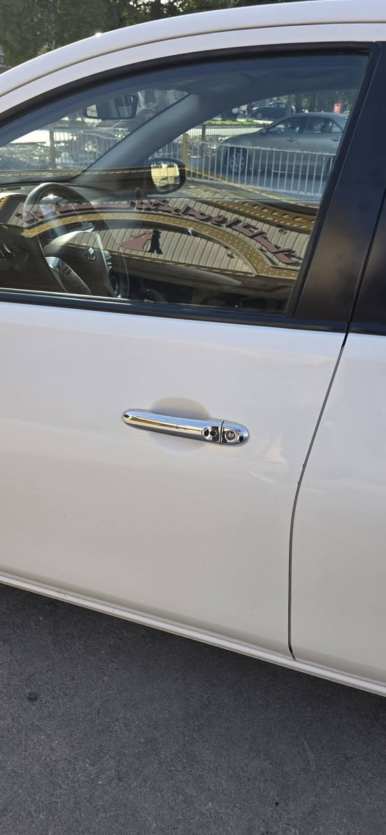 السلام عليكم للبيع نيسان سني موديل 2023 رقم اربيل تحويل مباشر سياره فول بصمه تشغيل بصمة بوب  مري شفط انضمة التبريد بيانو كاملة السيارة من كل نواحي ماشية 47 الف  بيه فقط بارد بل جاملغ الخلفي  ع كد اصبعين رايده 125$  وبيه مجال قليل مكاني بغداد *********** غير متواجد على الفيس
