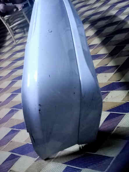 دعامية لانسر بومه خلفيه ام الكت اصليه مامصبوغه  ترهم من 2006 الى 2011الف مكاني السيديه  *********** السعر 110
