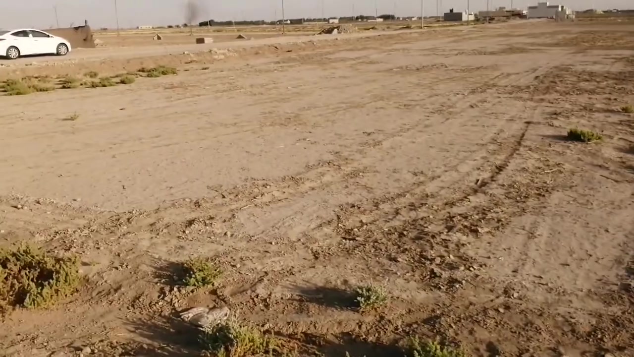 قطعة ٦٠٠ متر ركن ٢٠ في ٣٠ تصير ٣قطع على ٢٠٠ متر مقابله المكتب الخيمه السبل الثانيه سعرها ١٨ مليون وبيه مجال للشراي اتصل على الرقم ***********
