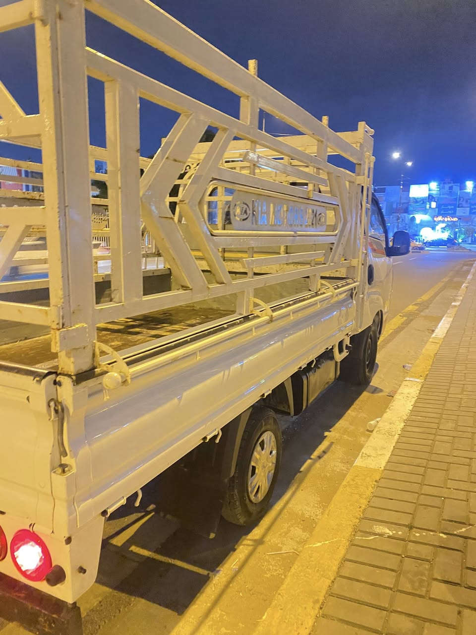 ماالسلام عليكم كيا موديل 2018مكينه2700
السياره خير من الله من مكينه وشاصي وأكسل 
رقم واسط /مكاني بغداد
السياره بأي محافظه تتحول

الرقم***********
السعر108وبيه مجال
