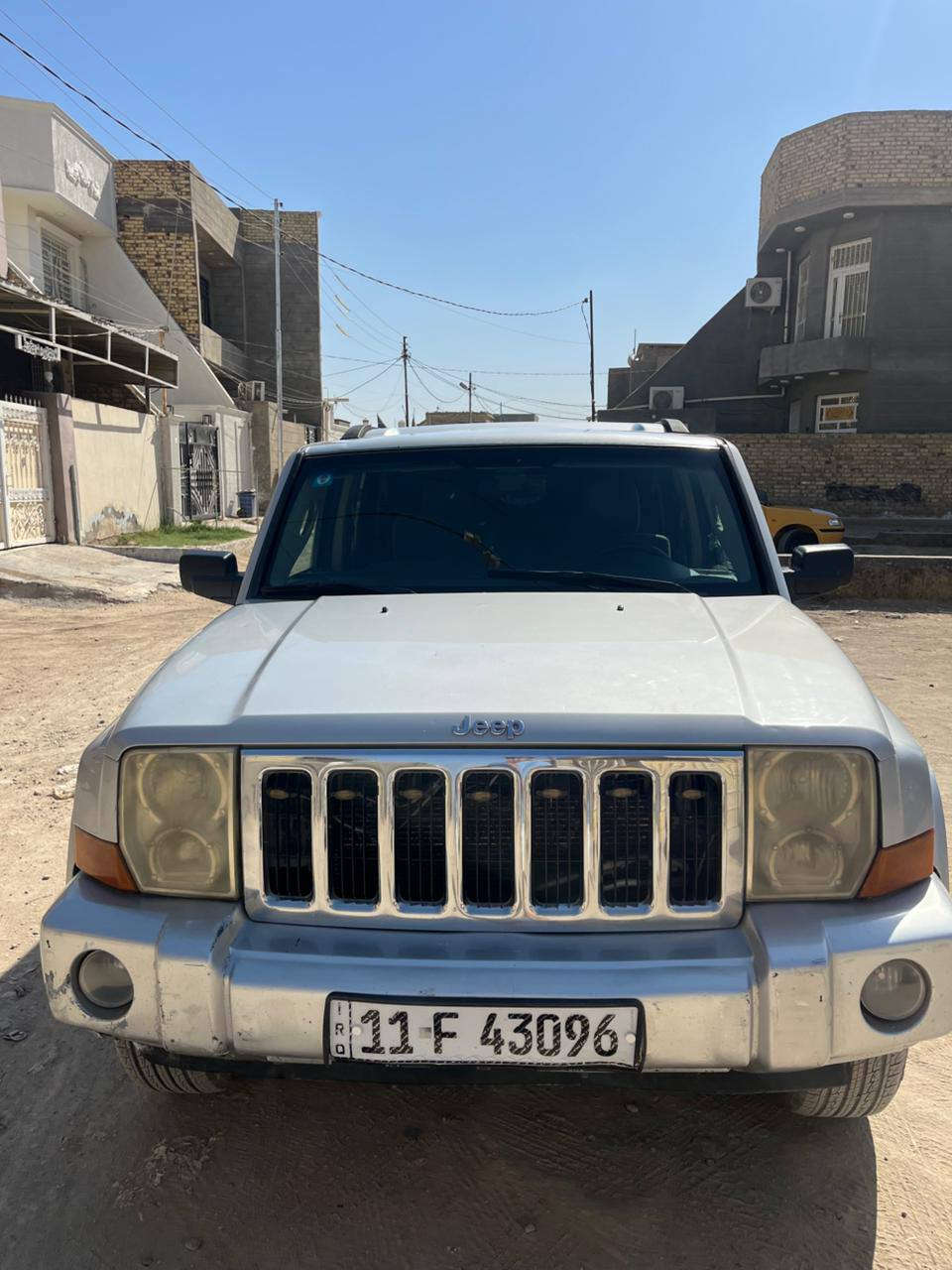 جيب كومندر موديل ٢٠٠٧ 
رقم بغداد انكليزي 
شواصي مكفوله كفاله عامه حتى خياس ماكو 
تبريد ٣ قطع شغال وبلادي 
مري تحكم 
الكشن الامامي كهرباء 
الجام الامامي اوتو 
بيها طخه موضحه بالصوره على وضعها لا مصلحه ولا ابد 
الجاملغ الخلفي بي جراد من يم قبغ البانزين 
السعر ١٠٢ وبيها مجال مكان سياره حله مركز مدينه 
*********** تصل وتدلل
