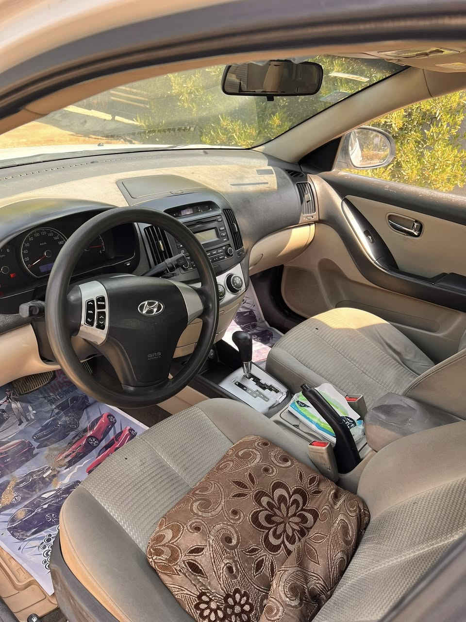 السلام عليكم 
النترا 2011 خليجي  رقم بغداد
مكفوله من الصبغ عدا شبر بقبق الصندوق موضح بالسونار
بيه طغه بالباب الخلفي بعده ماصلح موضحه  بالصور
السعر ١٠٩وبيها مجال بسيط
مكان السياره بغداد ناحيه الرشيد
***********
