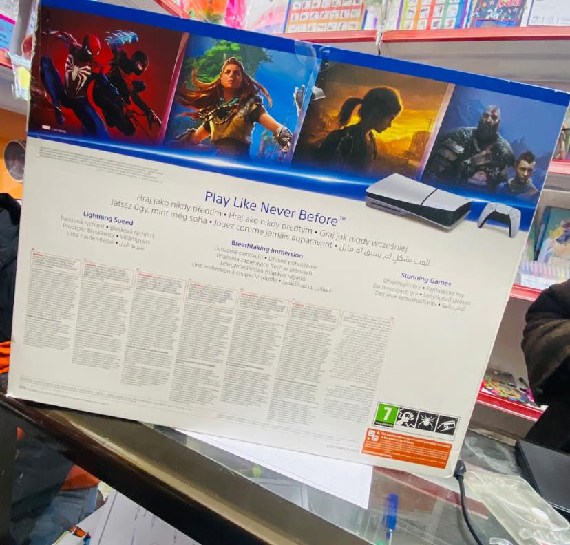 بلي فايف سلم
جديد ما مستخدم فقط مفتوح من الكارتون 

يعني ما موصل عالكهرب نهائياً 

شرق اوسط اعتقد 

هارد 1 تيرا 

الجهاز كامل ملحقاتو التي وياه بالكارتون 

وتجي وتشوفو 

السعر 600 الف
العنوان الموصل / لا يوجد توصيل


**إذا كنت صاحب هذا الإعلان وتريد حذفه لأي سبب، رجاءا أرسل رسالة إلى الدعم الفني**