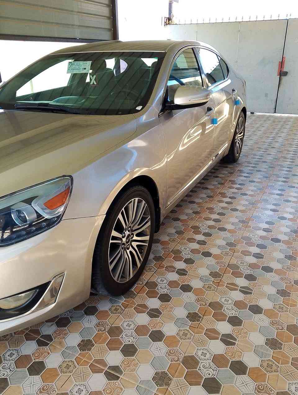 سلام عليكم البيع كادنز موديل 2014 محرك 6 وارد امريكا ضرر باب سايق بدون دواخل وقطعتين صبغ السياره جاهزة من كلشي العنوان رمادي السعر 135 وبيها مجال  ***********. ترهم مراوس وبيع
