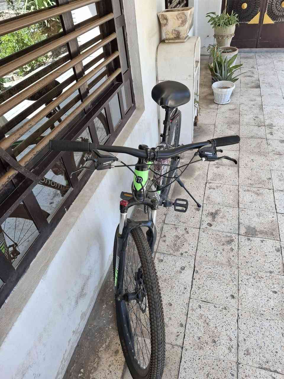 السلام عليكم بايسكل مونگوس جبلي حجم ٢٧ونص كامل ونظيف
السعر ١٥٠ الف 
بغداد اليرموك 
رقم للتواصل ***********
