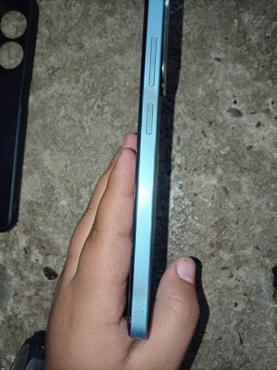 📱 للبيع POCO بحالة ممتازة 📱
جهاز POCO لون أزرق مميز وأنيق، نظيف جداً وخالي من المشاكل، استخدام خفيف والمحافظة عليه ممتازة. البطارية أداءها جيد والكاميرا واضحة وسريعة، مناسب للاستخدام اليومي والألعاب والتطبيقات.
✅ الجهاز بحالة جيدة
✅ الكفر موجود
✅ الشكل أنيق وجذاب
✅ جاهز للفحص والاستلام
السعر: 110وبي مجال 
للمهتمين التواصل على الخاص. 🔥📩


**إذا كنت صاحب هذا الإعلان وتريد حذفه لأي سبب، رجاءا أرسل رسالة إلى الدعم الفني**