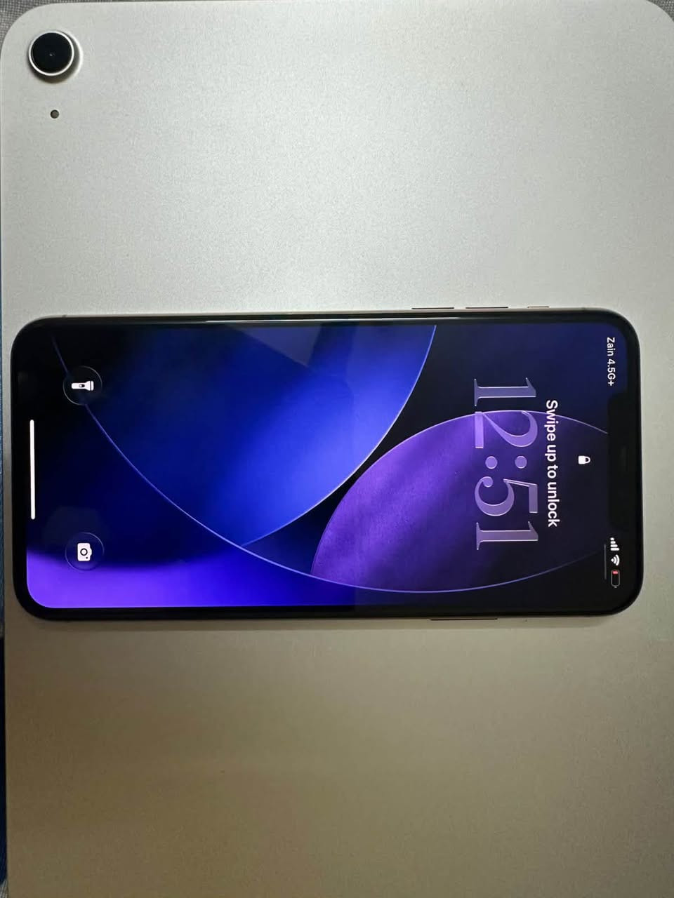 مرحبا ايفون 11 pro max
بطارية 93 

ذاكرة 256

امريكي ما مبدل شي بي اخو الجديد
سعر 550 وبي مجال


**إذا كنت صاحب هذا الإعلان وتريد حذفه لأي سبب، رجاءا أرسل رسالة إلى الدعم الفني**