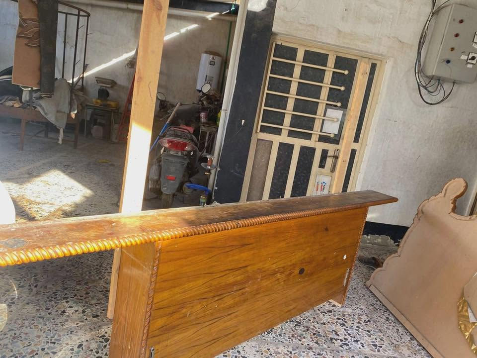 السلام عليكم غرفه مستعمله كامله ما عدة الكنتور السعر300وبيه مجال حك الجيه 
 الموقع. بغداد جسرديالى القديم *********** مستعجل على البيعه
