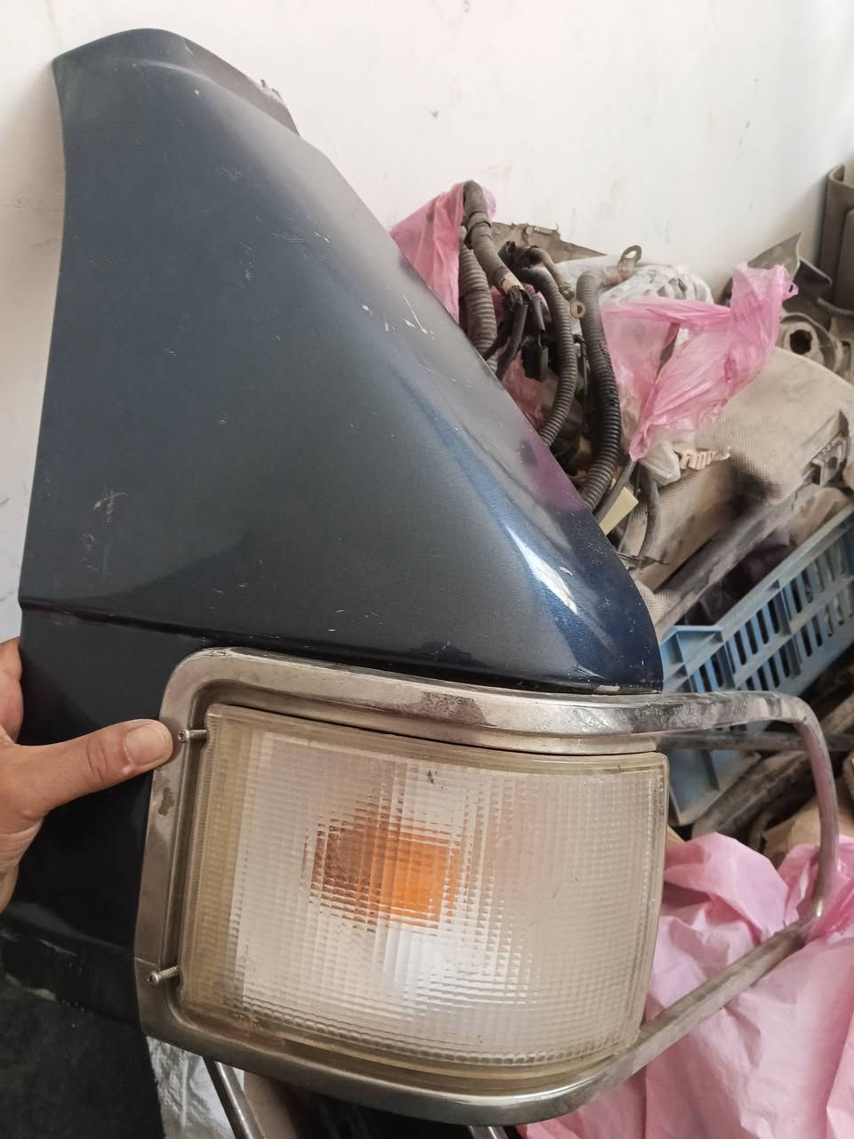 غراض كيا بستا ( مال  حاويه)العنوان كربلاء للاستفسار فقط على الرقم ***********
