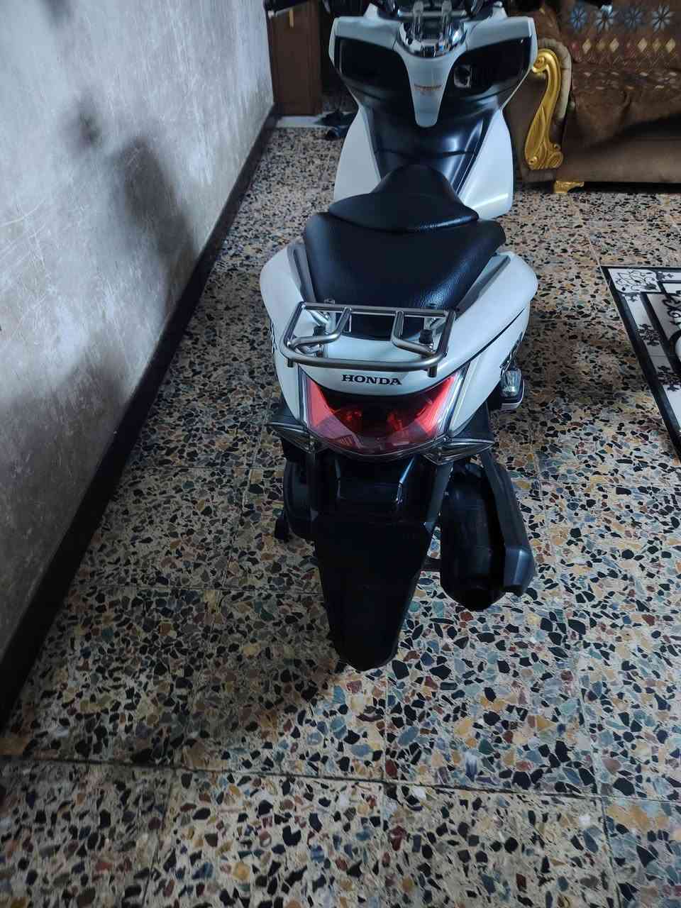 دراجه بي سي إكس جيل الأول ماشيه ١١الف قبل سبوع منزلها عنوان مدينه الصدر ***********
