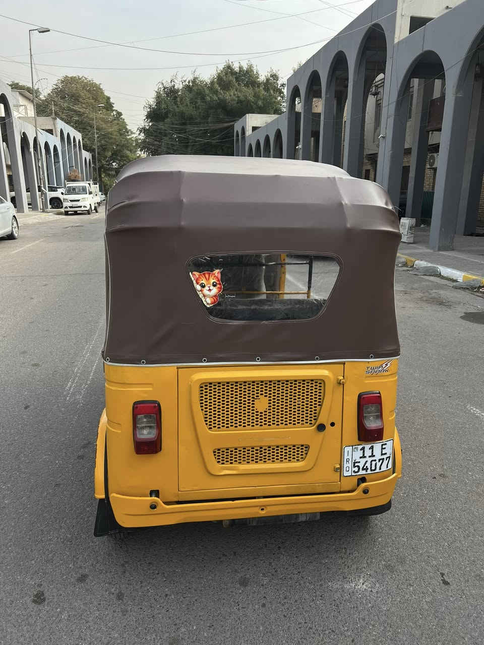 السلام عليكم
تكتك للبيع موديل 21 شهر 11 
مرقمه سنويه باسمي هزه جديده
بيها ضربه بالغد الايسر معمره 

العنوان / بغداد شارع حيفا 
***********
