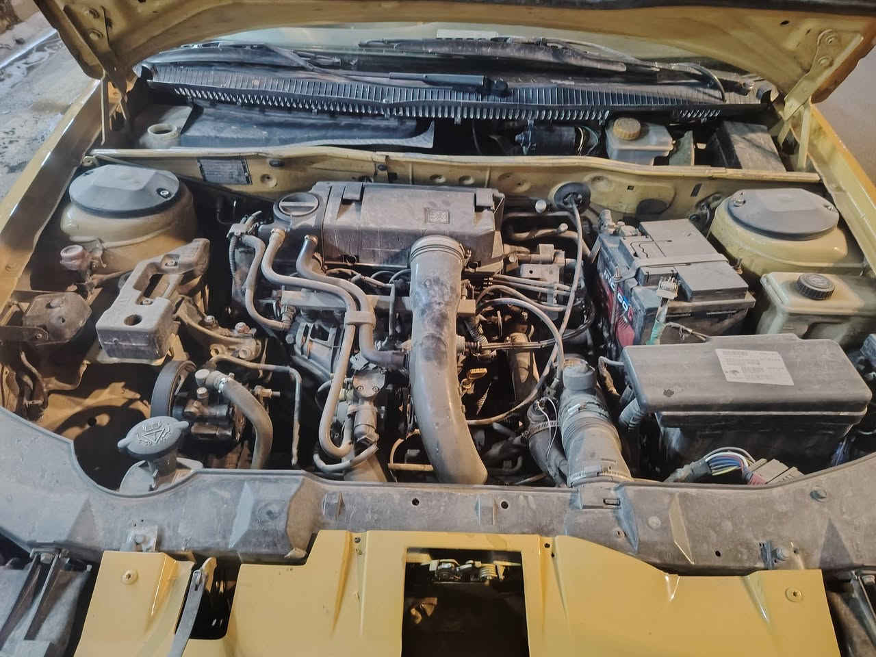 سلام عليكم سمت للبيع موديل 2011ناطقه كير مكينه فرنسي حاويه جديده خير من الله صدر امامي خلفي جديد كله جديد ماسدرت جديده تخبل صبغ عام شرط لا كص ولا تبديل خلاص ضربته البارحه هاي  ورح اسويه سياره جاهز مجهزه كله جديد بيه خلاص بسمي هيئه غرمات مصفر كله كامل مكمل بسمي تحويل ثاني يوم ما اتعبك مكاني ديالى بعقوبه سعر 38وبيه مجال حك الجيه رقم ***********  ابو مصطفى اللهيبي
