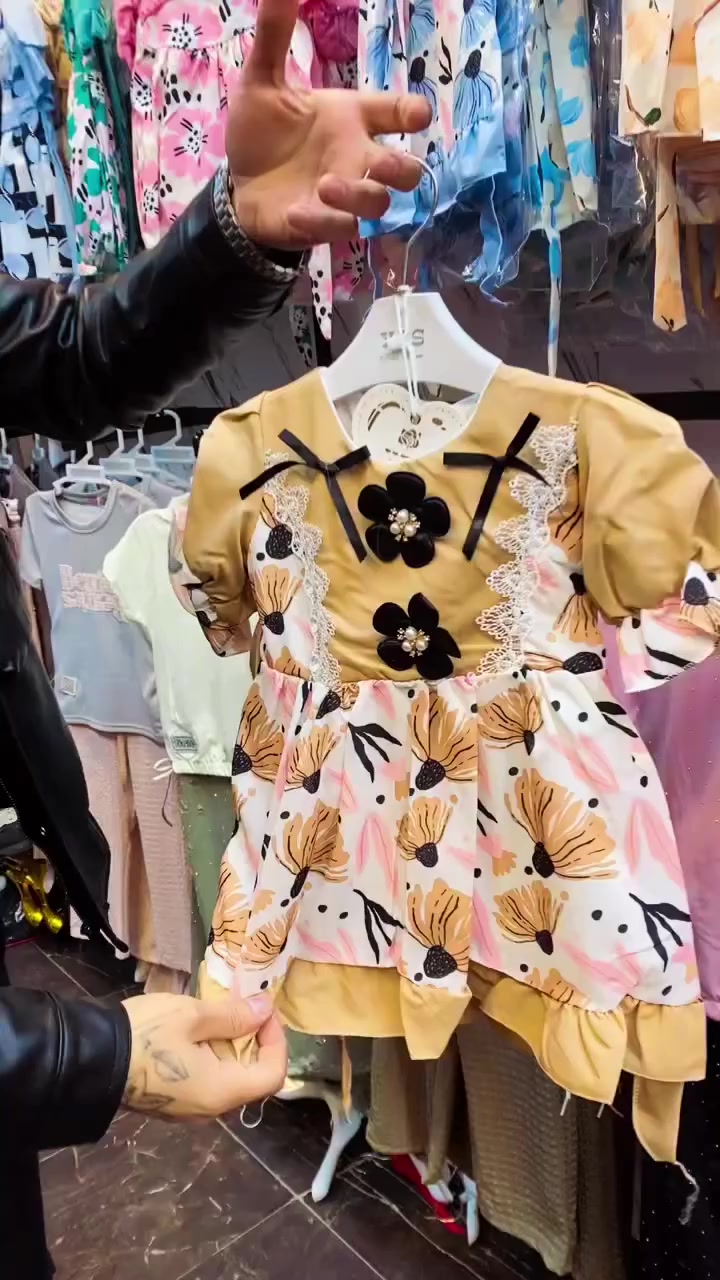 ازياء فراولة دائـماً تحـرص علـى اطـلالـه البنوتـات تـكون  بـأرقى سـتـايل 💜🦋 للـسيدات الصـغار 💜🥹
 العنوان شارع البلديه مقابل دكتور جعفر اهلا وسهلا بكم😍💜


**إذا كنت صاحب هذا الإعلان وتريد حذفه لأي سبب، رجاءا أرسل رسالة إلى الدعم الفني**