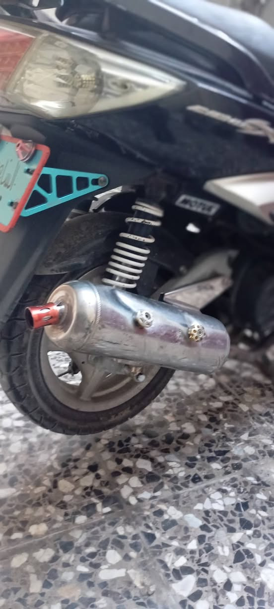 السلام عليكم صالنصه سكنس فحل شرط وزه  وجعير فول مراوس ببوري عدل ام حلك الازرك او بصالنصه مرتبه


**إذا كنت صاحب هذا الإعلان وتريد حذفه لأي سبب، رجاءا أرسل رسالة إلى الدعم الفني**