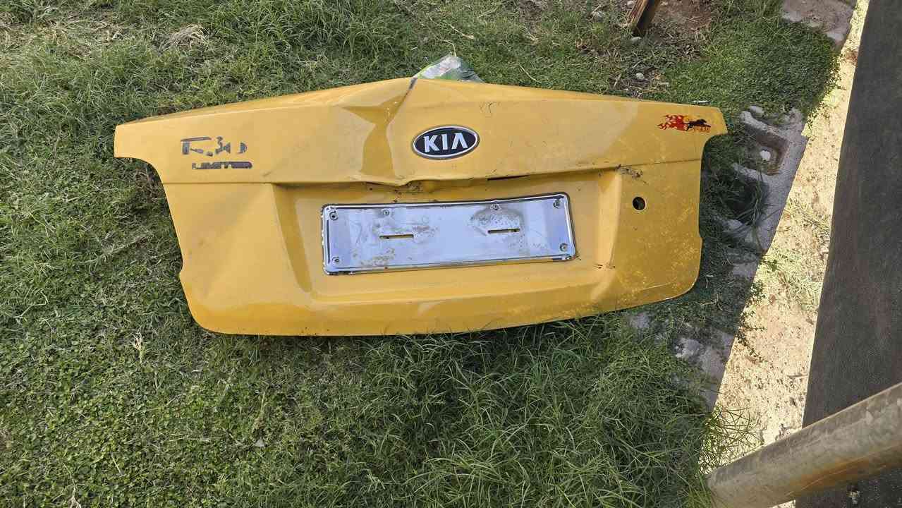 سلام عليكم
صندوق مال كياريو ما السيارة الأصلي بي هاذي الطخه 
***********
