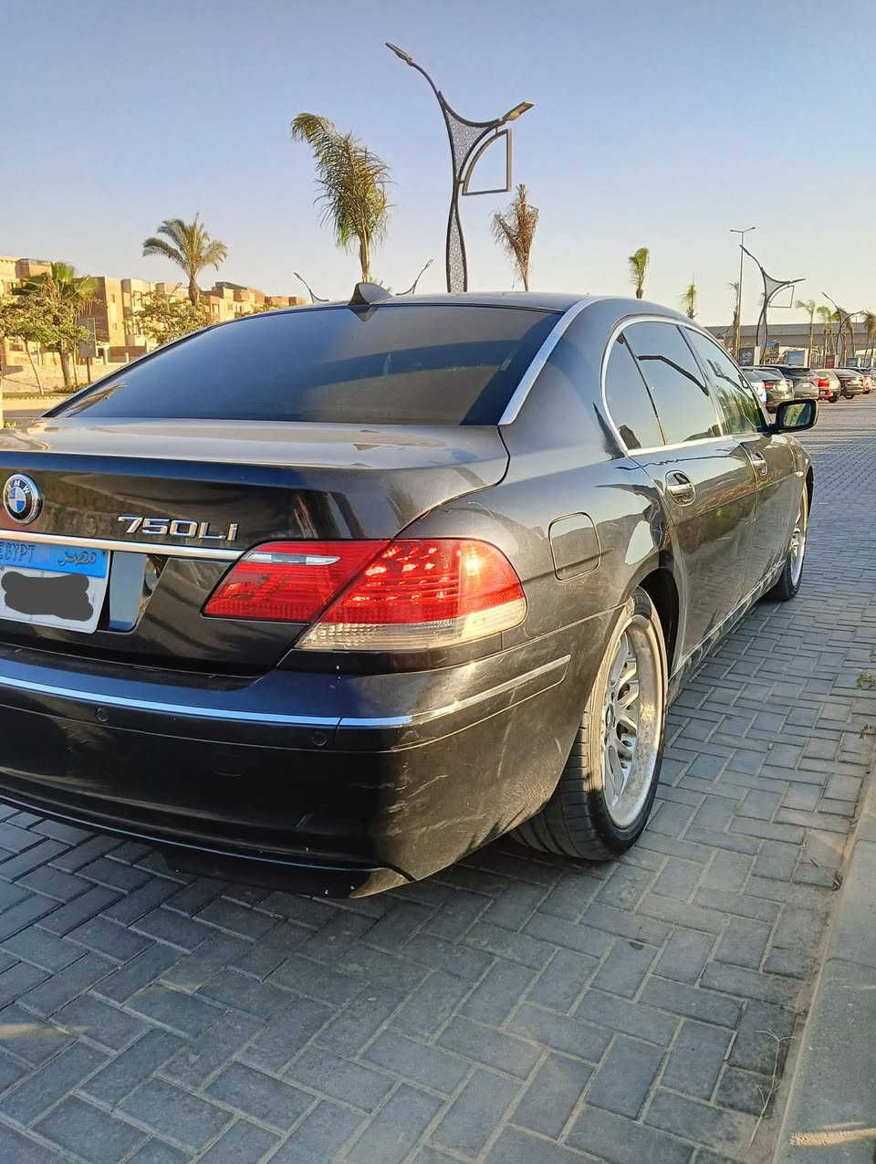 عربيه للبيع BMW 740 i موديل 2008 كامله اعلي فئه فتحه (سقف مرايات ضم حساسات اماميه وخلفيه و12 ايرباج ) بحاله الزيرو
متور وفتيس وعفشه بحاله فوق الممتازه الصالون بحاله الزيرو
تاني مالك من الزيرو
جانط 20 اصلي زجاج جانبي وخلفي ملون مثبت بالرخصه
راشه بالكامل نظافه علي الفحص 
مرور شبرا رخصه سنه و4 شهور باسم المالك
العداد 277 الف
المعاينه باكتوبر 
للتواصل ‭01010278280‬


**إذا كنت صاحب هذا الإعلان وتريد حذفه لأي سبب، رجاءا أرسل رسالة إلى الدعم الفني**