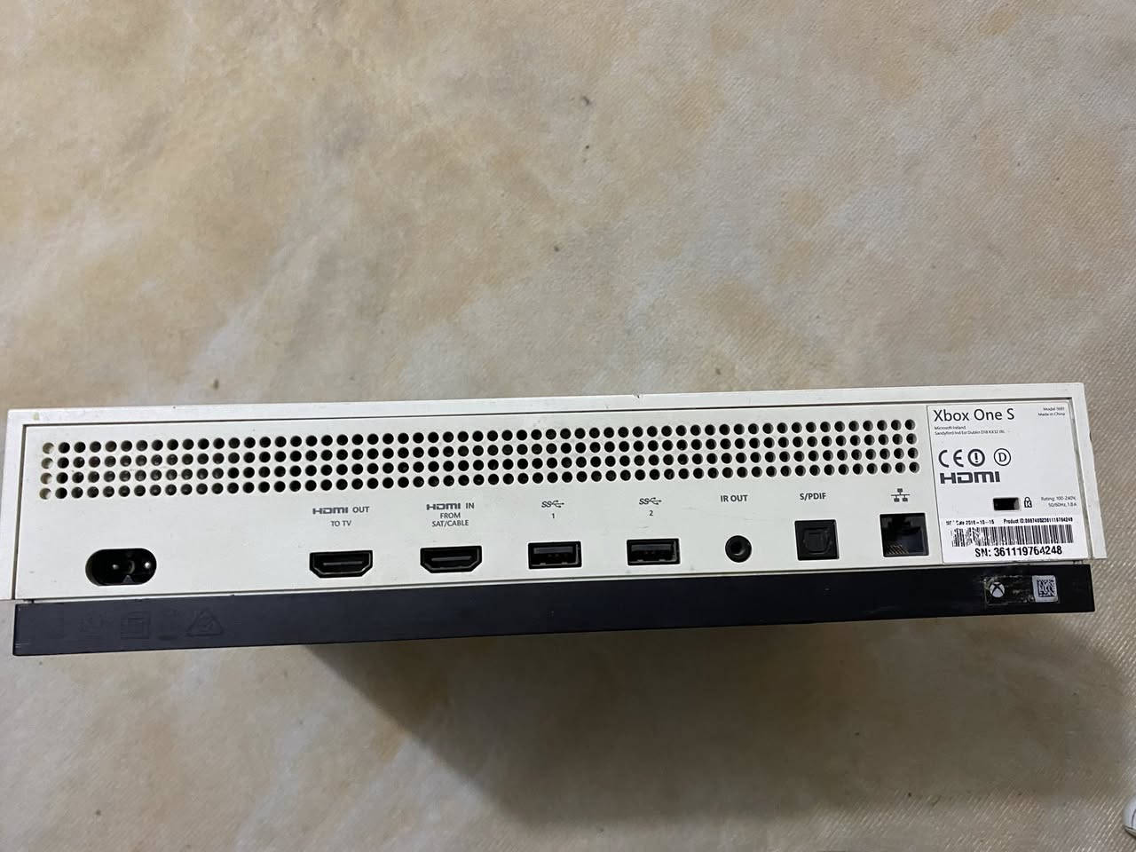 سلام عليكم جهاز اكس بوكس وان اس نضيف يجي ويا قرص GTA5اونلاين السعر 140وبي مجال حك جيه مكاني بغداد شماعيه ***********موجود واتساب
