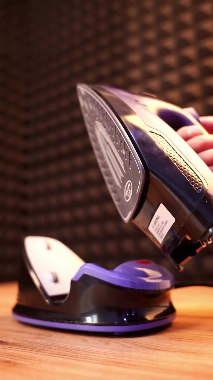 ضايجة من واير الأوتي اللي يخبصج بكل كوية؟ انسي السالفة وية أوتي "ليبرونيك" اللاسلكي! 🙅‍♀️🔌

حرية كاملة: قاعدة تسخين ثابتة، وشيلي الأوتي وتحركي براحتج.
بخار جبار: ضخ عمودي وأفقي (يكوي الهدوم وهي معلكة!).
قاعدة سيراميك: تزحلق على القماش وما تحرقه.
تنظيف ذاتي: يعني يخدمج سنين بدون ما ينسد البخار.

كشختج وكشخة العائلة بلمحة بصر.. سهولة، راحة، وضمان سنة كاملة! ✅

ودعي تعب الوايرات واطلبيه الآن! 🛍️
📩 راسلينا دايركت | توصيل لكل العراق 🇮🇶

#كشخة_عراقية #تجهيزات_منزلية #أجهزة_كهربائية #بغداديات


**إذا كنت صاحب هذا الإعلان وتريد حذفه لأي سبب، رجاءا أرسل رسالة إلى الدعم الفني**