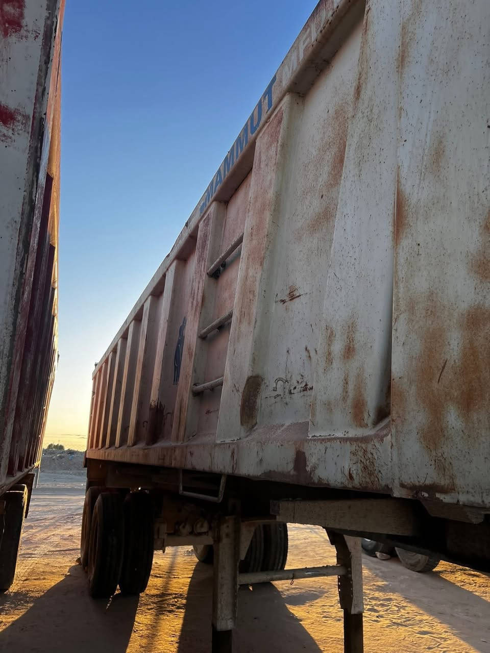 عربانه ماموت حداد شاصي غير مكفول تخم تاير لبيع المكان كربلاء للاستفسار ***********
