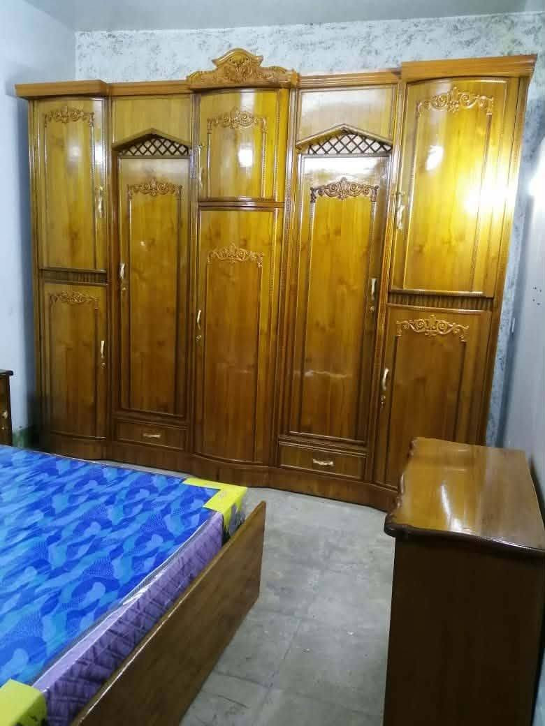 سلام عليكم غرفه كامله اي ضرر مابيه نضيفة أخت الجديده  بغداد عنوان مدينه الصدر  اسفسار ع رقمي ***********
بي واتساب
