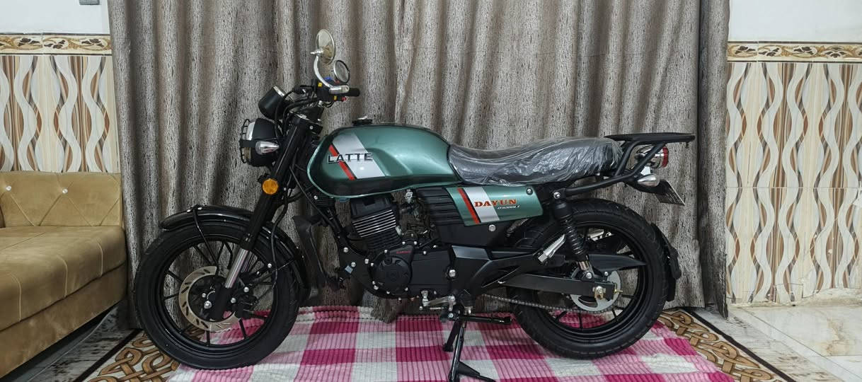 سلام عليكم شباب دراجه ديوان لاتي مكينه 200 مديل 2025 دراجه زيرو صاله يوم من طالعه من الوكيل محمد جرد بعد بدهن سحك مماشيه زيرو رقم اربيل نكليزي ‏‪تحويل كبل بسمك العنوان ديوانيه شارع الوكفه رقم ‏‪***********‬‏
