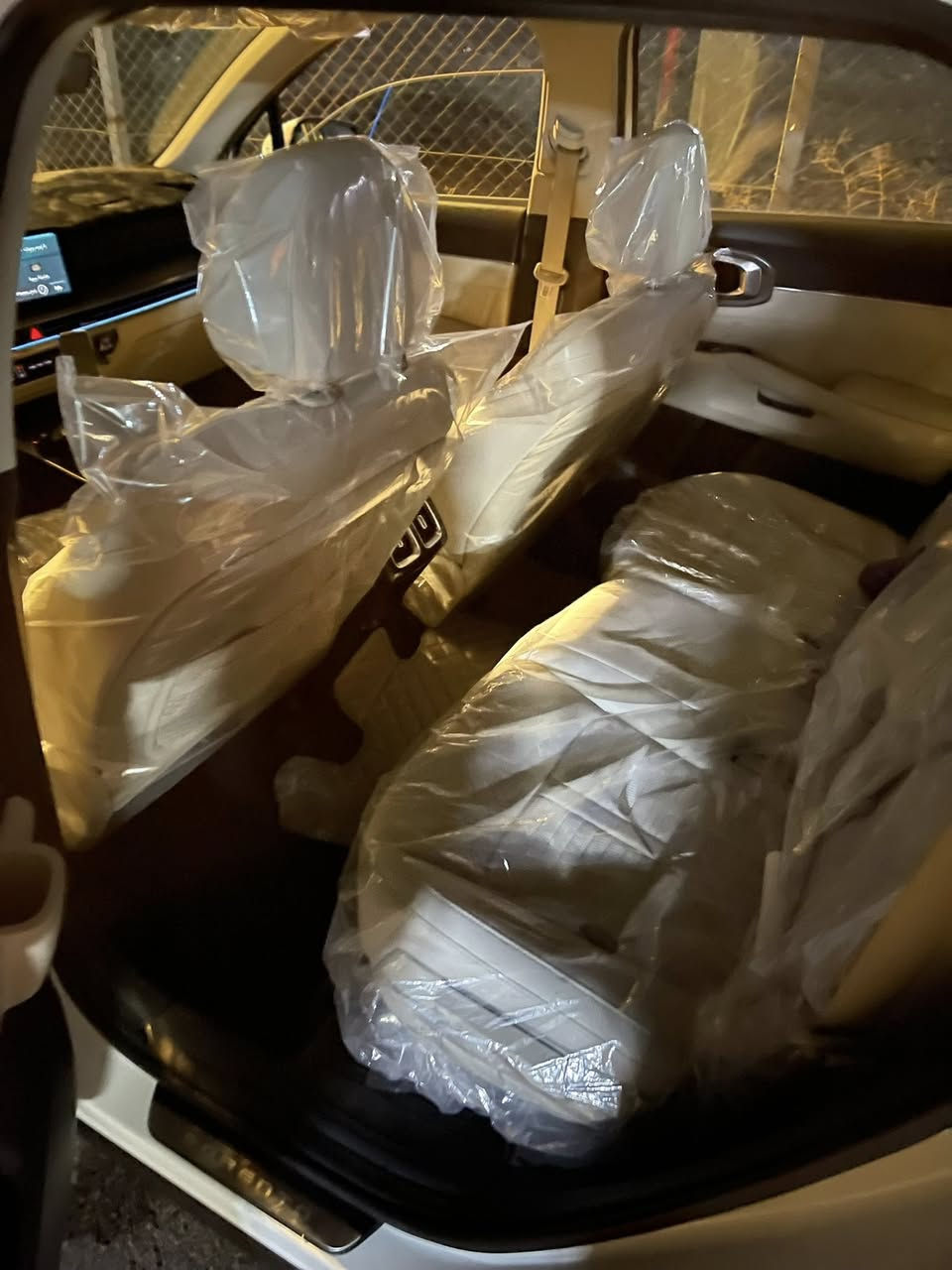 السلام عليكم سورنتو 2024نص فول سياره جديده بعده فابلون شركه 4سندر ممشه سياره 50الف حقيقي رقم بغداد مكان السياره بغداد الغزاليه السعر 265وبي مجال ***********
