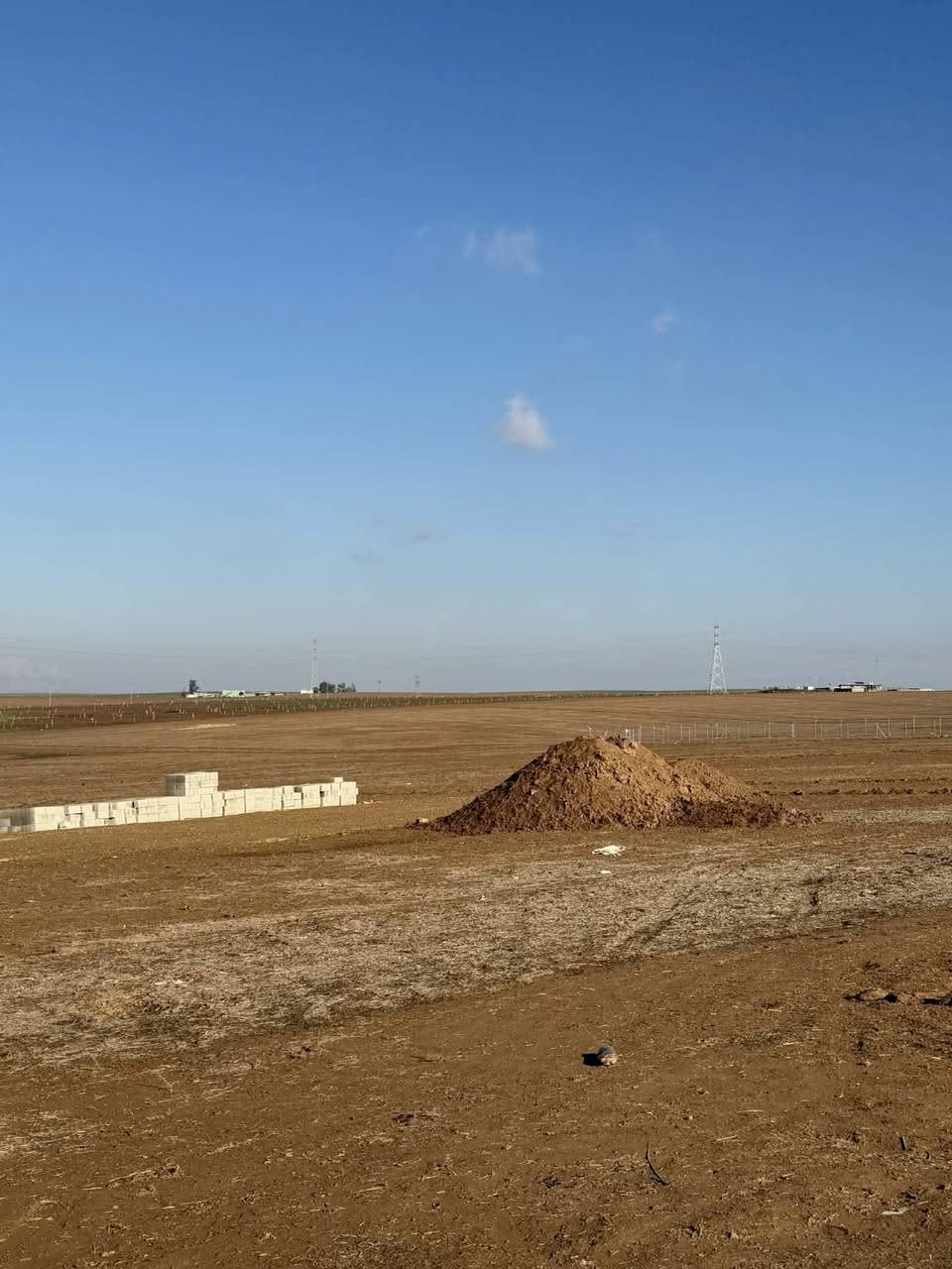 دونم للبيع  ركن مسموح البناء
منطقة القوسيات فلفيل 

تصميم مزارع 

سند 25 حق تصرف 

عقد بيع وشراء مع صاحبها الشرعي وعمل إجراء مستعجل 

سعر الدونم 26  مليون 

للاستفسار اكثر 
***********

***********
