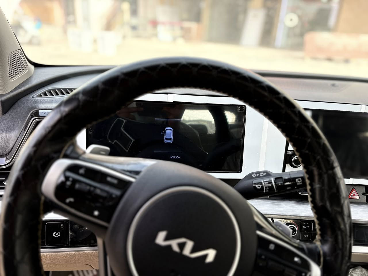 السلام عليكم كيا سبورتج 2025 فول  موتصفات بانورامة مري شفط كشن كهرباء +تدفائه جنطه كهرباء حساسات اماميه خلفيه ماشيه 22الف مكفوله كفاله عامه بغداد السيديه السعر 247 بيهة مجال بسيط 
***********
