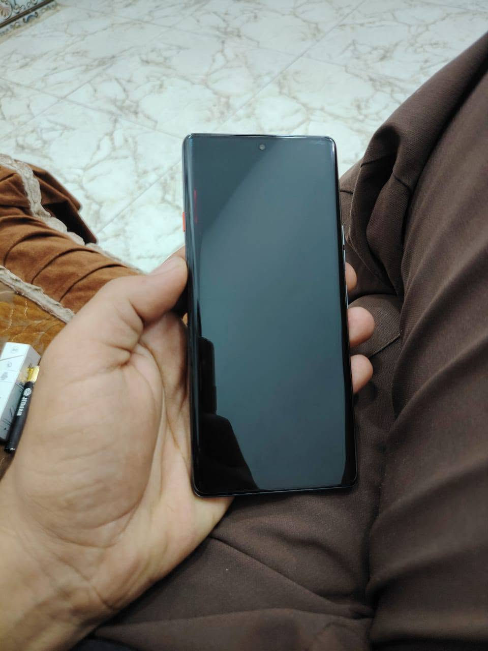 للبيع كامون 40 برو 5G السعر 275 قفل جهاز جديد كامل ملحقات ***********
