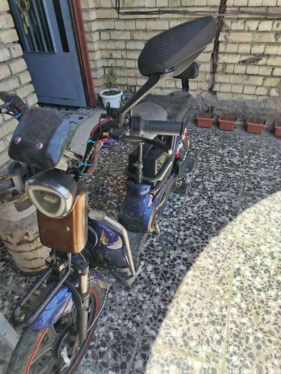 السلام عليكم موطور شحن موديل ٢٠٢٥ ٥ بطاريات موطور أربعة نمر كهربائية كل شقال نشرات بطاريات تعبانة تخم تايرات جديد لبارح مبدل تخم كهربائية كل عل فحص السعر ١٧٥ وبي مجال للشراي ***********
