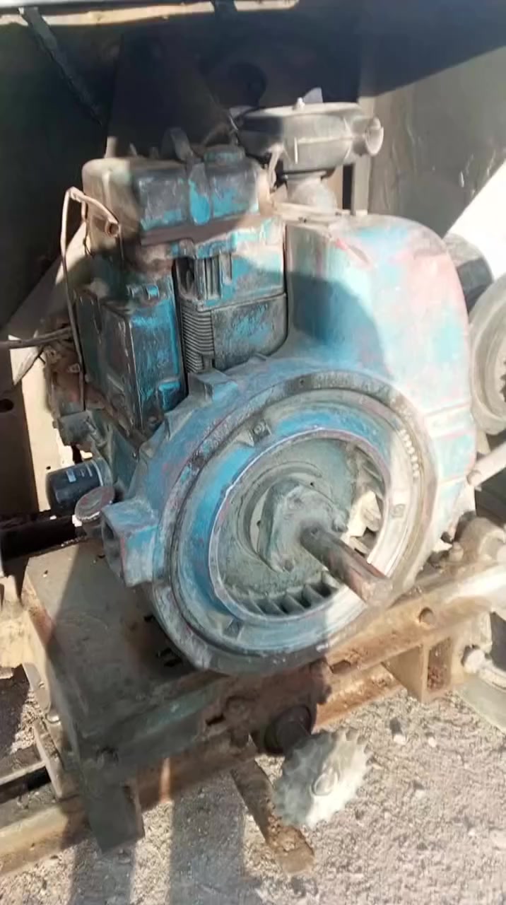 السلام عليكم محرك لستر دبل 700
وجدر نظيف ب 400

***********
