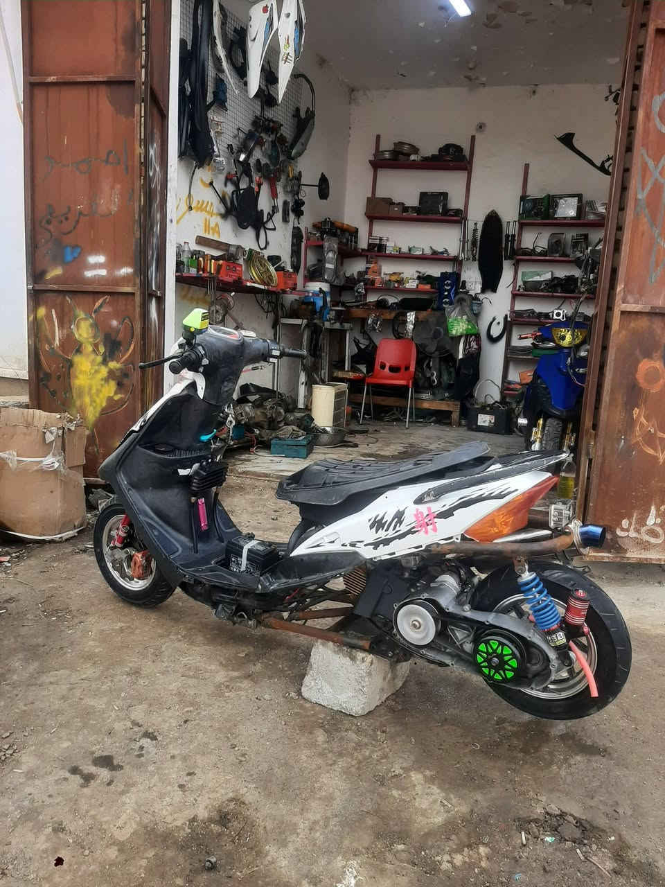 سلام عليكم 
ماكس مزود محرك 63
كور 4ولفات سمارت مشيف يشغل 68
روله سمارت حجم 1200
بوشه وبستم سمارت 63
راديتر تبريد دهن
كلج توبو تخم كامل 
جوين رياضي فافون 
كابريتر قفاز حجم 34
صالنصه حلزوني
سلفWF
فج وصينية توبو 4بساتم
دراجه نكره بكل وقت ودراجه كلش قويه تطلع بيهه علدوس مكفوله من تبخير او تنقيص دهن او صوت بلمكينه او نضوح باقي تفاصيل خاص وبلخدمه رجأن لمو شراي وما يعرف بسعارهن لا يتعبني ***********
