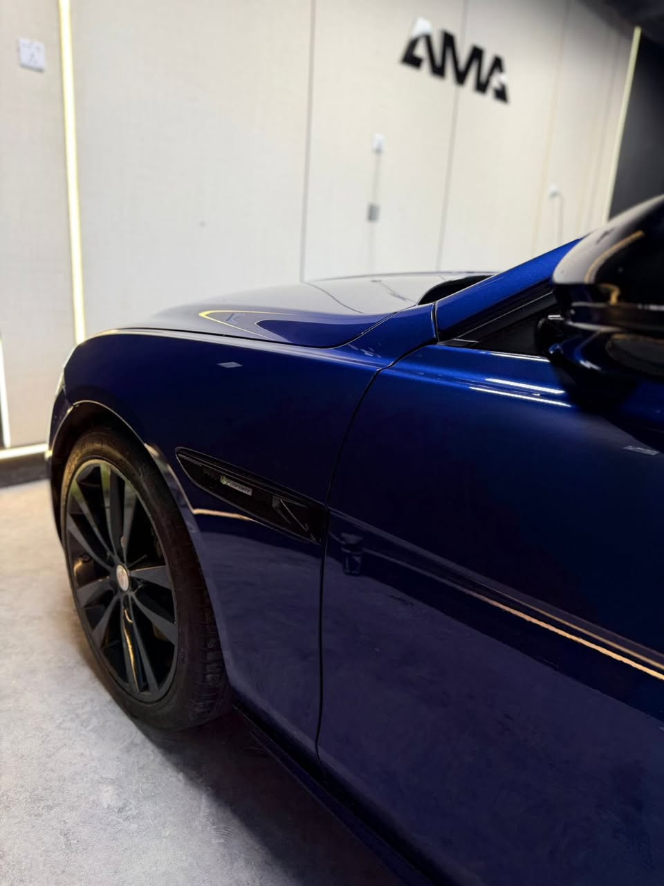 السلام  عليكم اخواني 🤍
جاكوار XE R SPORT 2016 2000 turbo 🚀💙
خليجية وكالة مكفوله كفاله عامة السياره كل ادامتها من الشركة حصراً   
الممشى :120 كم 
السيارة مليانه مواصفات فتحة بصمة مري شفط ومعروفة باقي مواصفاتها 
ارخص وانظف جاكوار  ومستعجل على بيع 
السعر 99 ورقة ماكو هيج نظافه بهيج سعر

بغداد
للتواصل :***********
