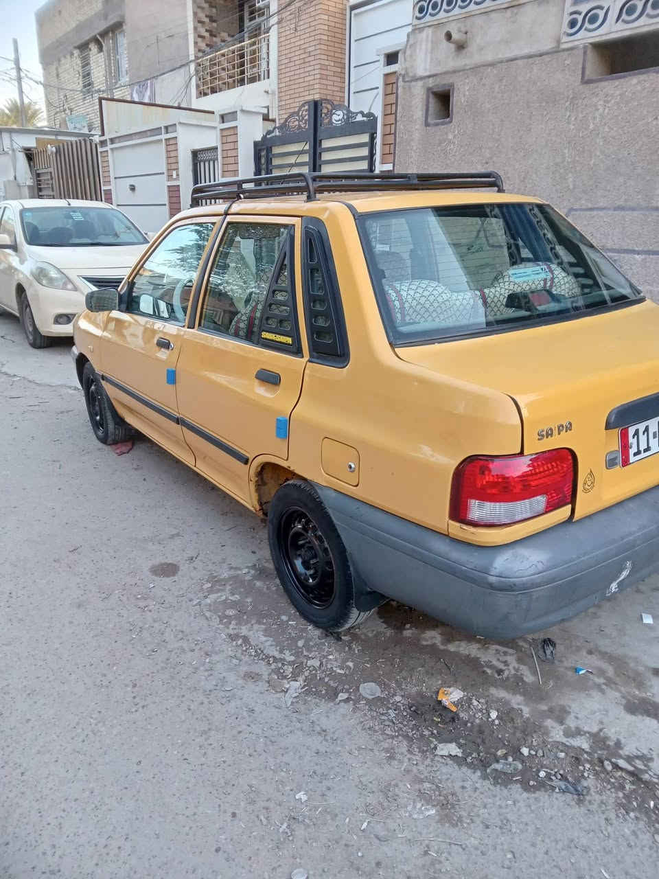 سلام عليكم  سايبه مديل 13 رقم بغداد رقم نكليزي  مصفر هيه وغرامه شواصي حلوات  كير ومكينه خير من الله كهربايات كله شغاله تخم تاير  تحويل ثاني يوم سعر 25 $وبيه مجال حك جيه بكان سياره بغداد مدينه صدر رقم الهاتف ***********
