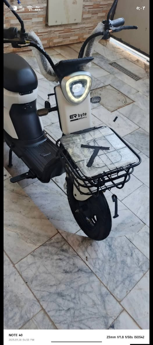 سلام عليكم دراجه شحن للبيع اربع بطاريات دبل كبار مواصفات هواي شوصف النضافه كبالك السعر 390وبيه مجال شكد ما تريد انزلك كلشي ما بيه جديد الواتساب ***********
