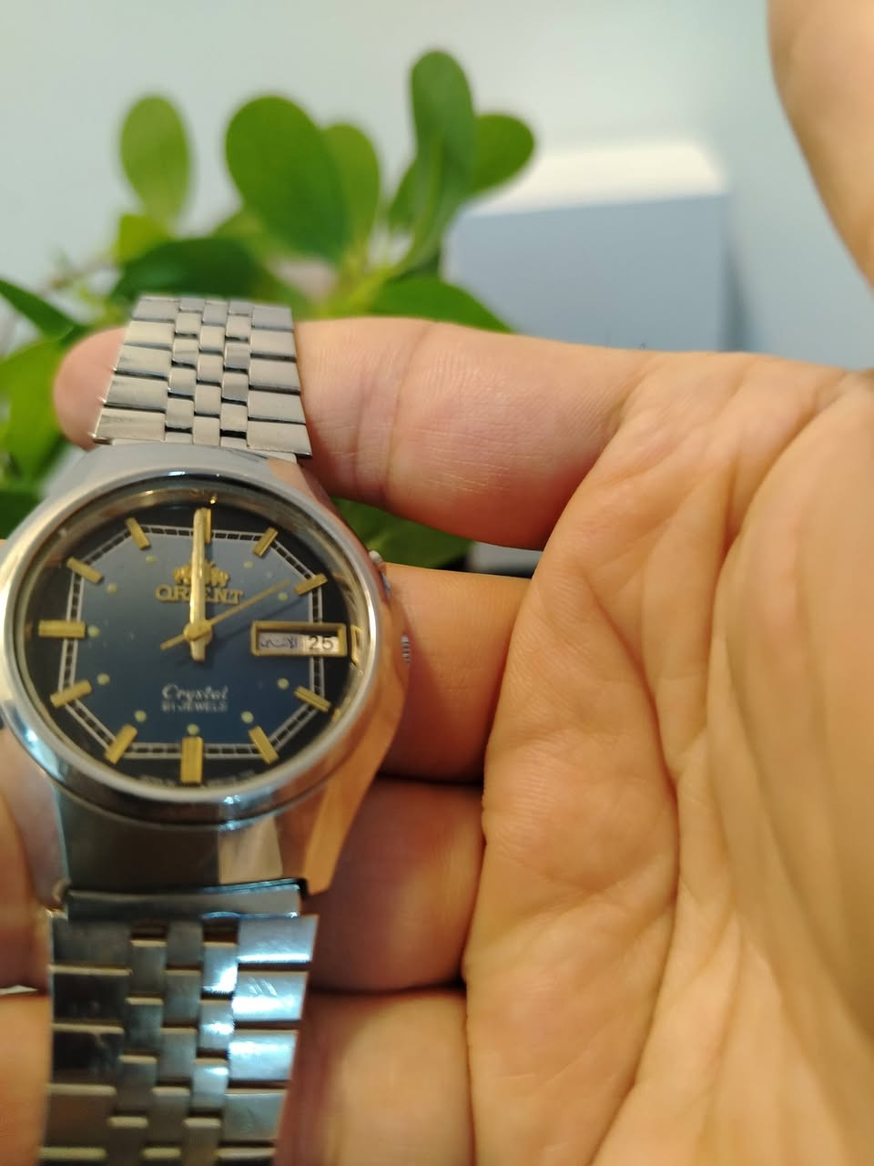 ساعه ياباني ماركه اورينت
انتاج سنه ١٩٧٩
الساعه اوتوماتيك
التاريخ شغال
تحتوي على ٢١ حجر
للتواصل وات ساب ***********
