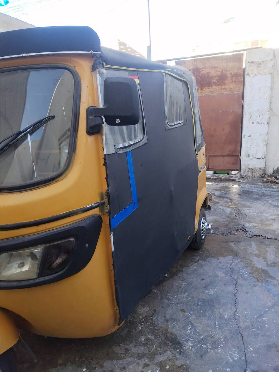 متاح،، تكتك للبيع موديل رقم وسنويه تحويل مباشر  2019نضافه فول كشر ومحرك السعر 5 وبيه مجال بسيط الاستفسار أكثر اتصل ***********
