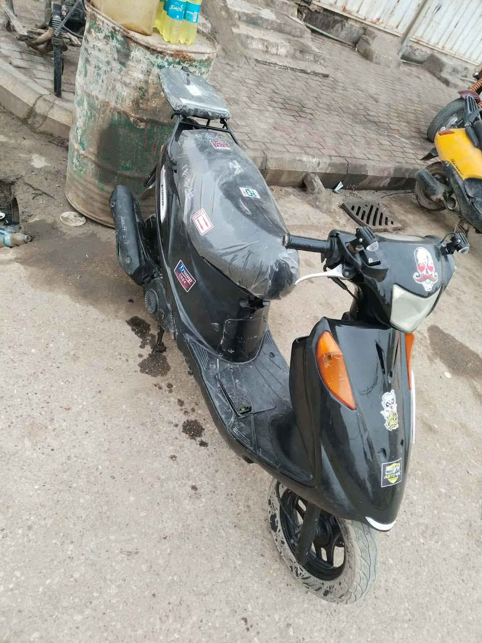 السلام عليكم دراجه ادرس ياباني دراجه مفوله كهربائيّات كله شغاله السعر 275للستفسار ***********
