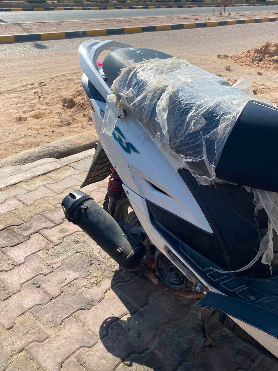سلام عليكم متاح كامكو
دراجه كامله مكمله كفاله مكينه 
كهربائيات يحتاجلهن ترتيابات 
دراجه سلف وهندر نكره بكل وقت 
أوراق كامله 
سعر 450وبيها مجال للشراي فقط 
ستفسار ***********
أو خاص مكاني ميسان قلعه صالح 
مكلف بل نشر 👍🏻

