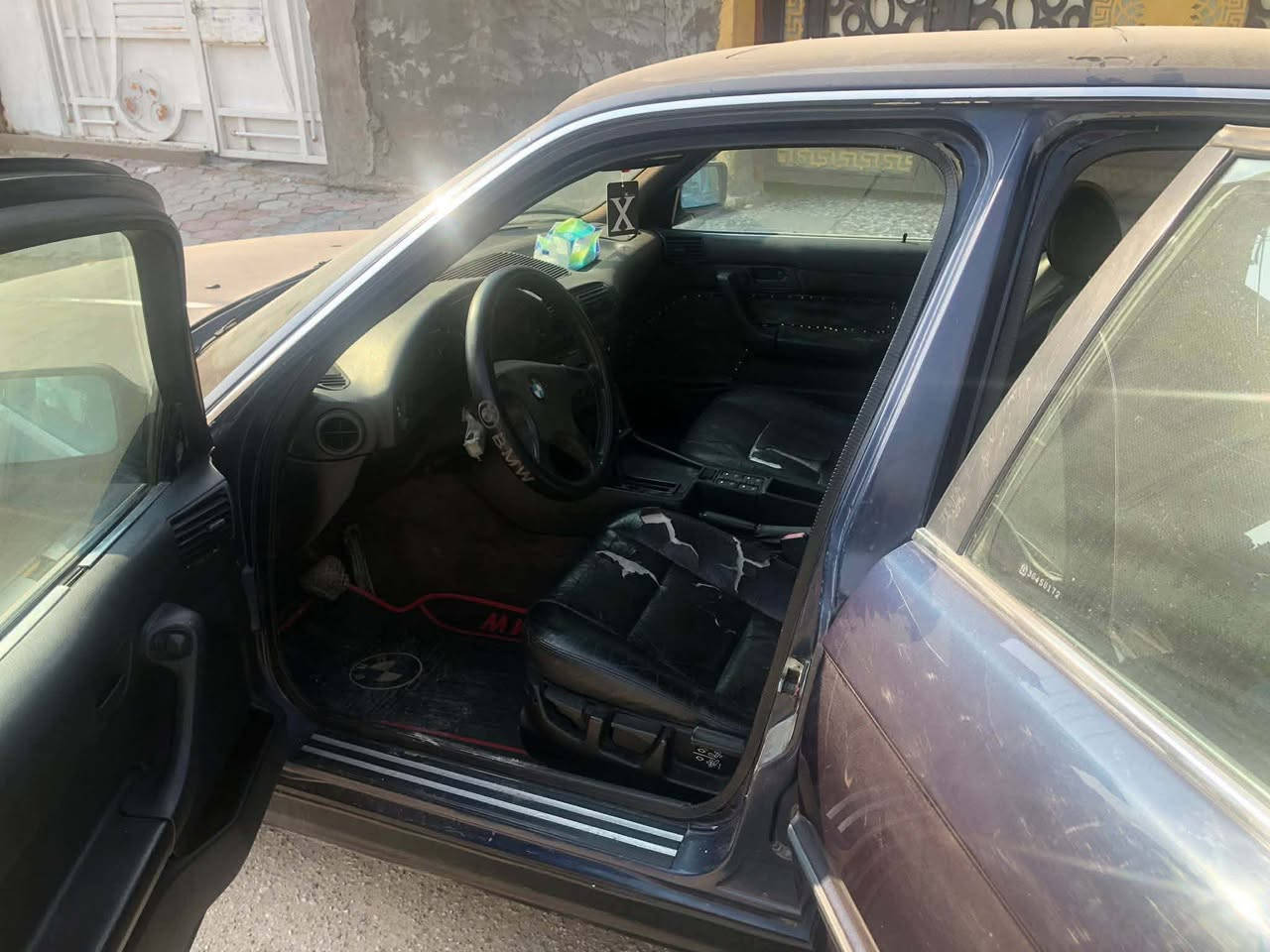 بيئم 525
موديل 89
السيارةمكفولة من الظربة سيارة بلاديةصبغ حزام فقط
بيه طخة جهة السايق الجاملغ الخلفي تخم تاير صدر جديد
باتري جديد سلايد روف اربع جام كهرباء مكينة مفتوح
السيارة حلوة ترابه ايخبلل اريده 43$وبيه مجال للاستفسار
***********
***********
