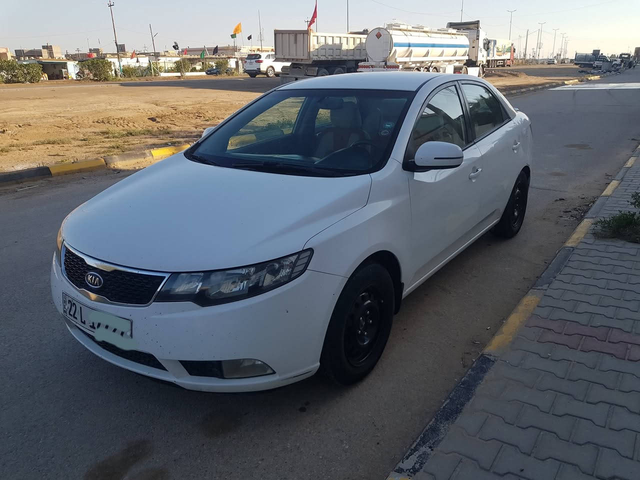 🚗 للبيع — كيا سيراتو 2011 خليجي 🇰🇼
✔️ وارد خليجي (كويتي)
✔️ محرك + كير بحالة ممتازة (كفالة)
✔️ تبريد ثلج ❄️
✔️ صدر أمامي وخلفي جديد
✔️ تايرات جديدة (تخم كامل)
✔️ السيارة جاهزة من كل شي — ما تحتاج صرف 💯
✨ المواصفات:
مرايا شفط
حساسات خلفية
تحكم بالمقود
شاشة
باقي المواصفات المعروفة للسيراتو الخليجي
📌 السيارة نظيفة جداً واستعمال شخصي
📍 السعر: (١٠٣ ورقه وبي مجال)
📞 للتواصل: (***********)
